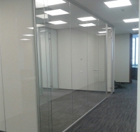 Изготовление стеклянных перегородок офисных помещений